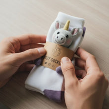 Lade das Bild in den Galerie-Viewer, HUGGY Socken Unicorn - Nie wieder kalte Füße
