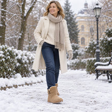 Lade das Bild in den Galerie-Viewer, ThermoHug – Schmerzlindernder Barfuß-Winterstiefel mit breiter Zehenbox

